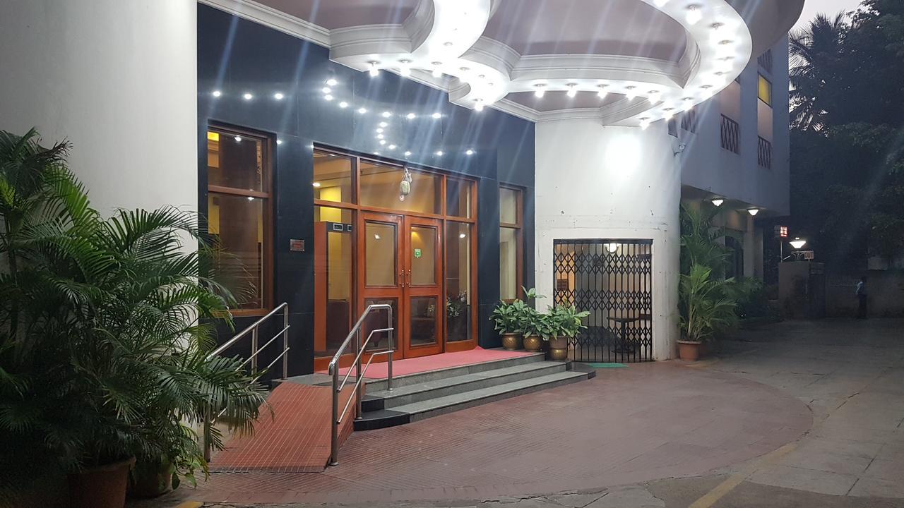 היידראבד Kamat Lingapur Hotel מראה חיצוני תמונה
