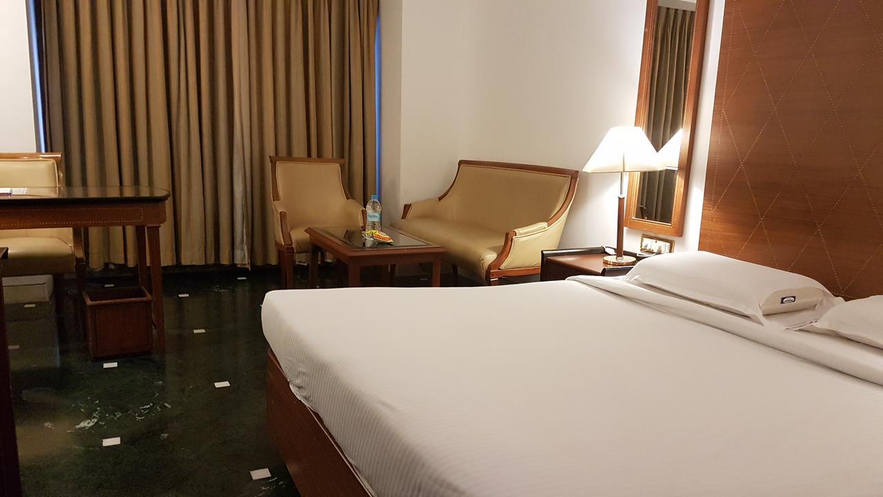 היידראבד Kamat Lingapur Hotel מראה חיצוני תמונה