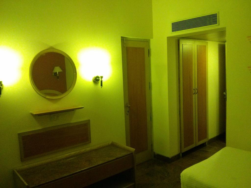 היידראבד Kamat Lingapur Hotel מראה חיצוני תמונה
