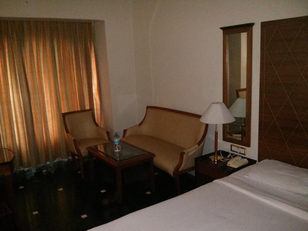 היידראבד Kamat Lingapur Hotel מראה חיצוני תמונה